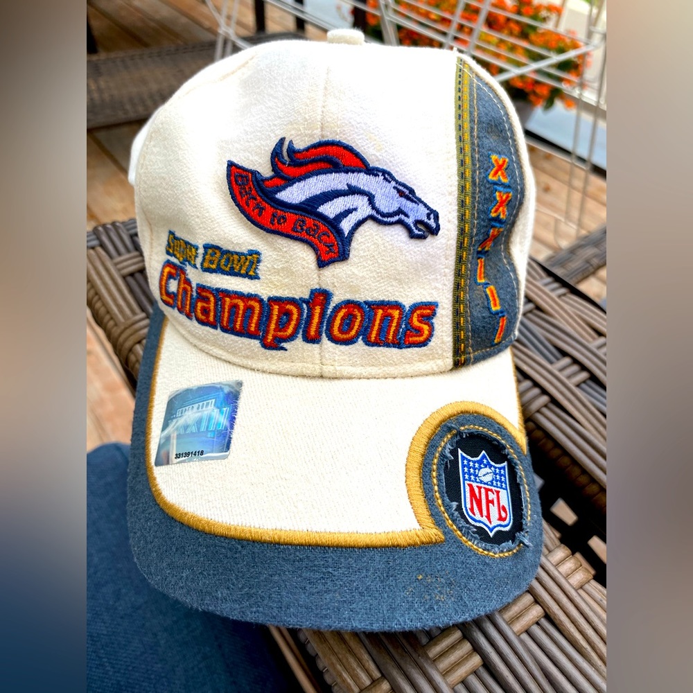 Vintage 1999 DENVER BRONCOS SUPER BOWL Velcro cap
